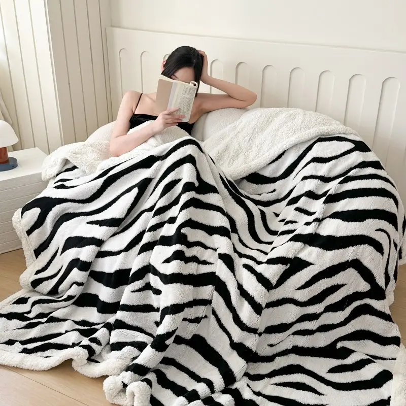 1pcs Leopard Print/zebra Print Double Layer Throw Blanket, Luxury Taffeta, Suitable for Living Room, Bedroom, Office, Camping, Picnic