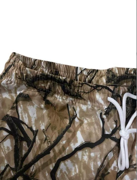 Men's camouflage print zippered pocket trousers, slim-fit athletic pants, durable trousers for autumn, men's wear-resistant outdoor training pants, streetwear fashion, vacation wear, men's clothing