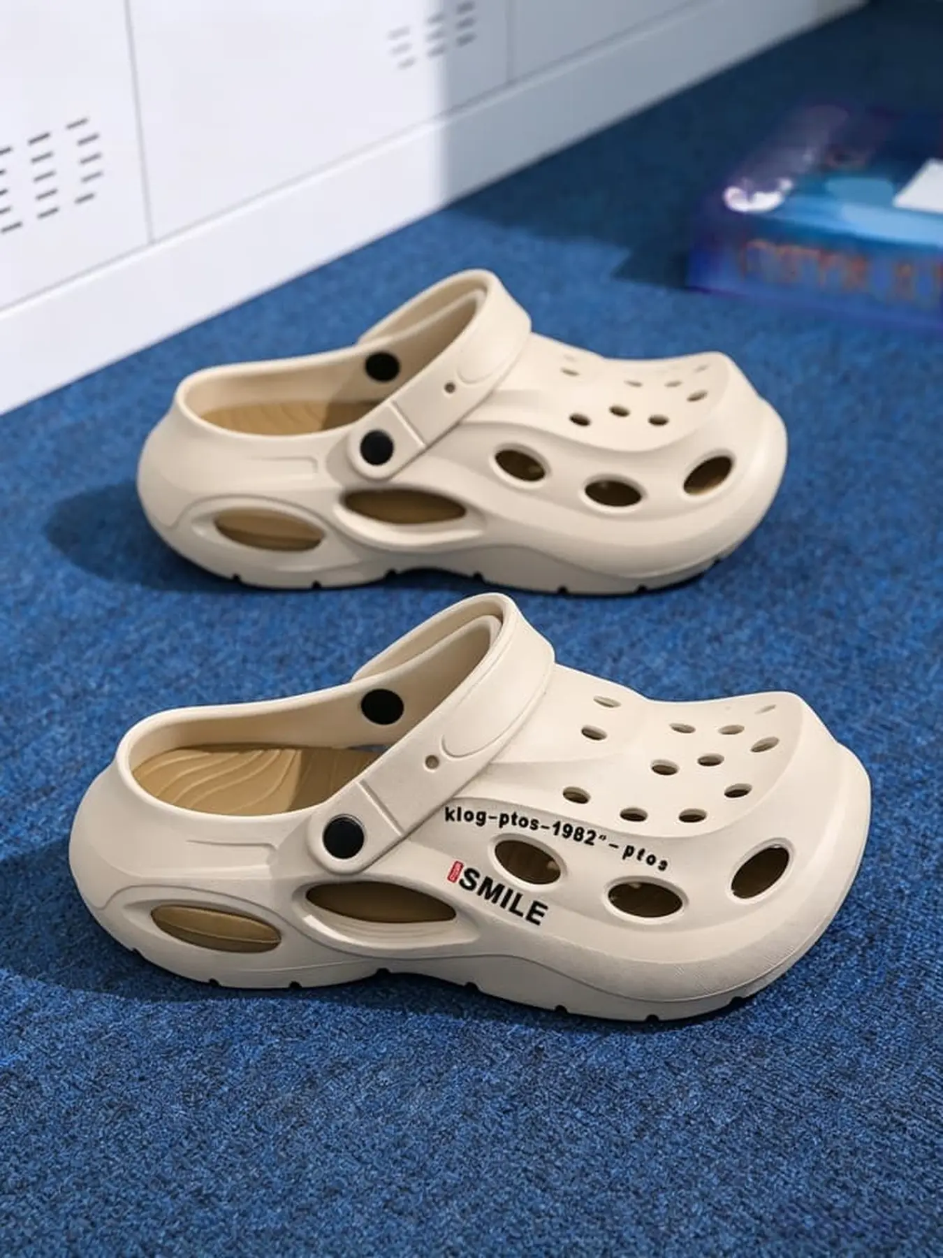 Men functional hollow slides with adjustable velcro straps thick platform quick dry drainage durable anti-slip seaside camping footwear