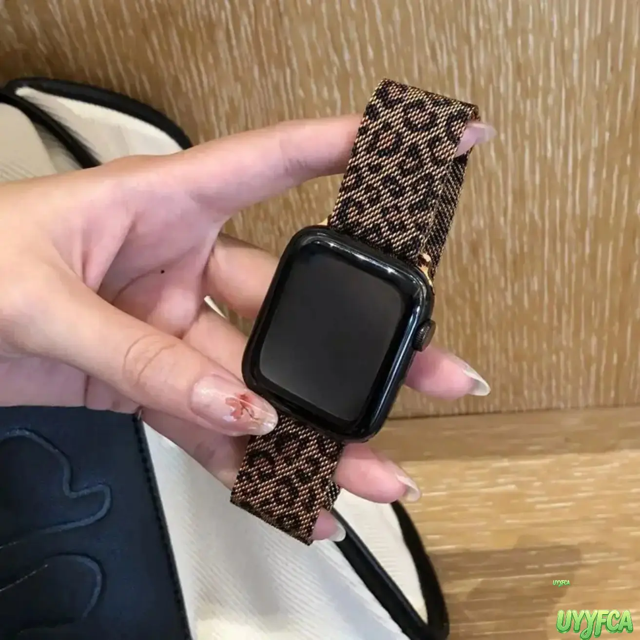 Leopard Print Magnetic Mesh Watch Band Compatible With Apple Watch 11/10/9/8/SE, Adjustable Self Fastening Metal Strap, Retro Wild Animal Print Woven Replacement Wristband, Y2K Coquette Aesthetic Accessory Wild Style for Spring & Summer