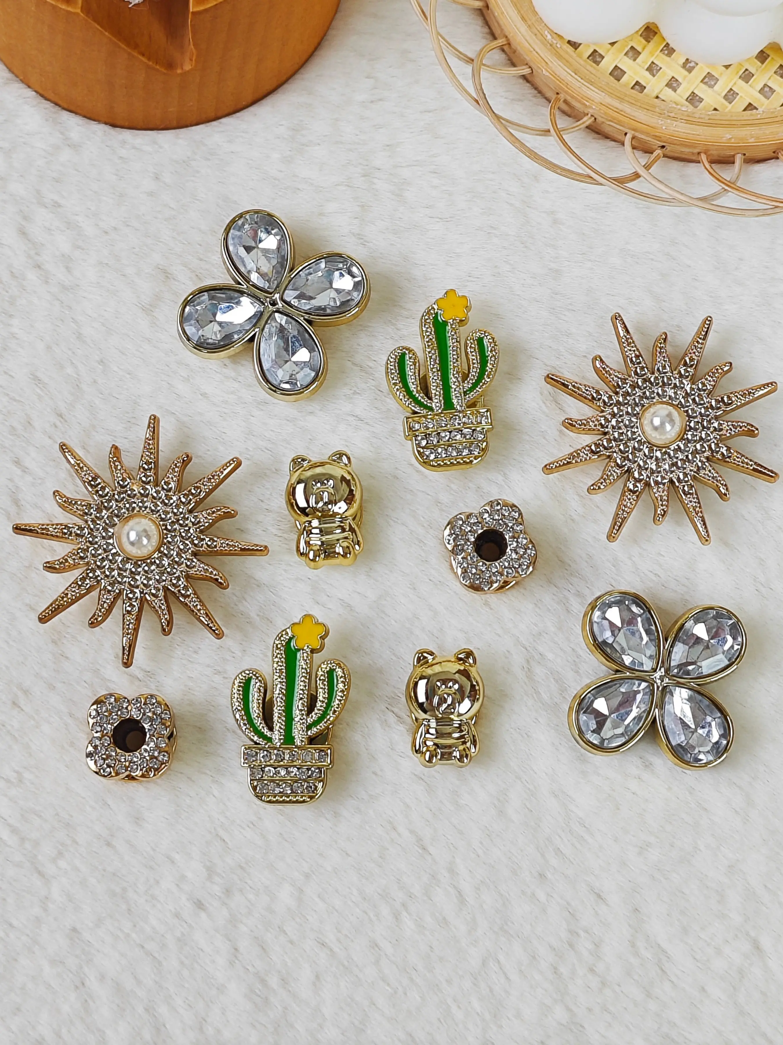 10pcs DIY Shoe Decorations, Sunflower Bear Cactus Charms, Lightweight Non-Metallic Material, Unisex Eva Sandals Flip Flops Accessories