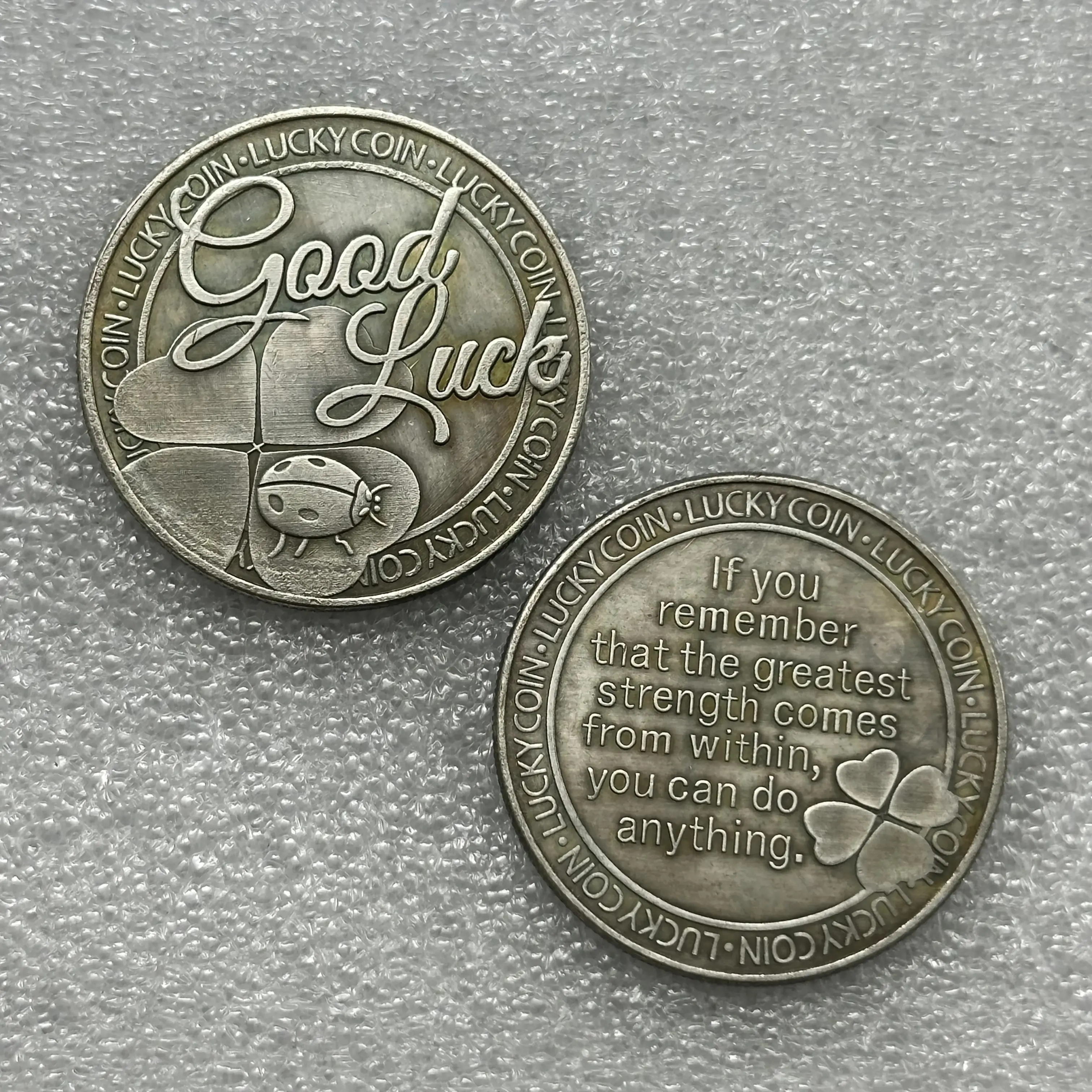 Four Leaf Clover Lucky Coin, Vintage Style Metal Collectible Token, Good Luck Charm Gift Keepsake for Holidays & Special Occasions