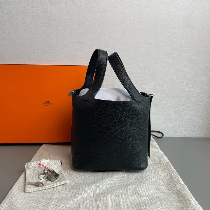 Pre-owned Hermes Picotin Lock 18 in Black Clemence with Palladium Hardware
