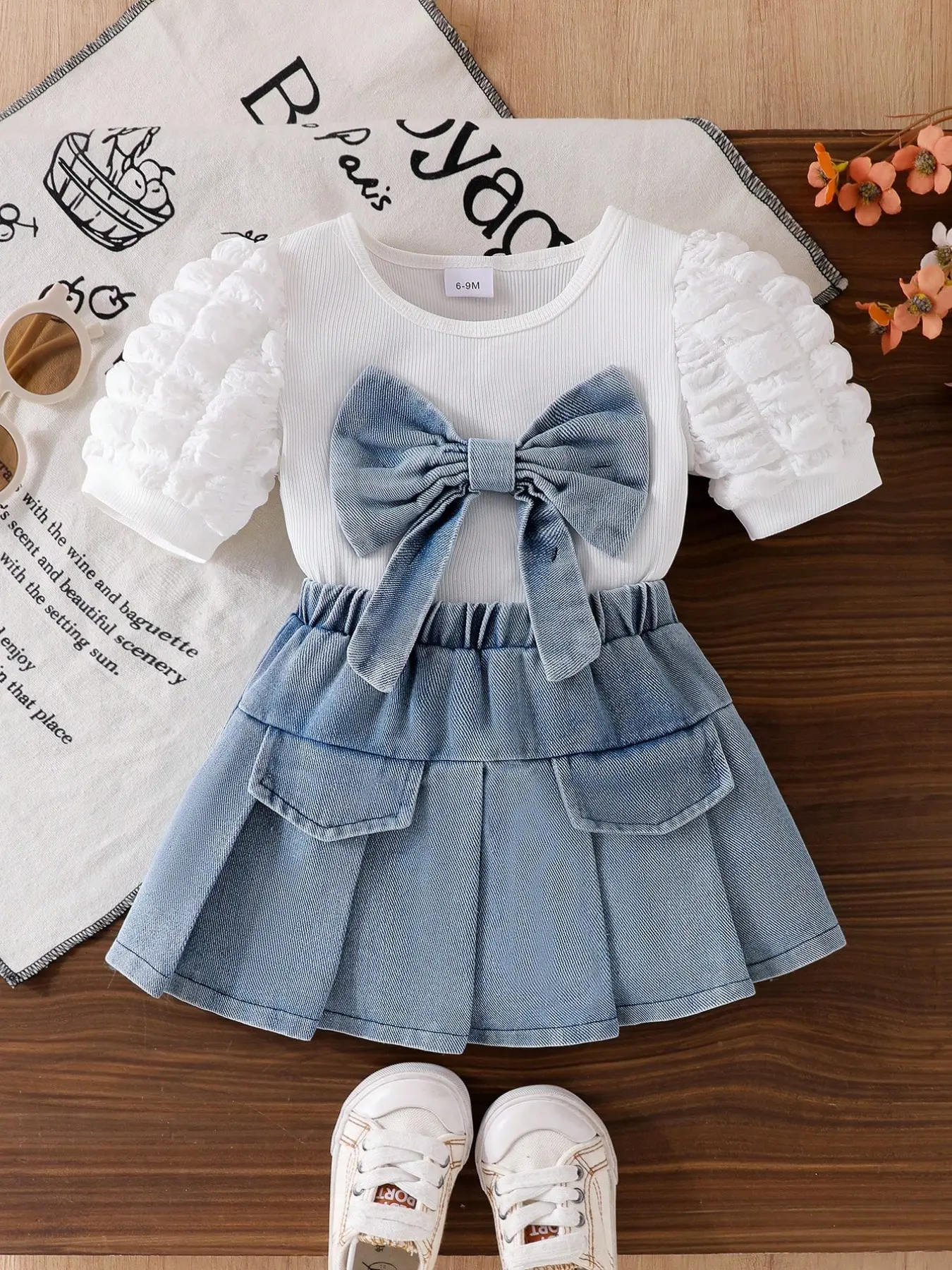 Girls' Summer Sweet 2-Piece Set, clothes sets, Match Style Set, Matching Outfits Set, Denim Bow Decor Princess Bubble Short Sleeve Top, Elastic Waist Fake Pocket Skirt, Fashionable Design