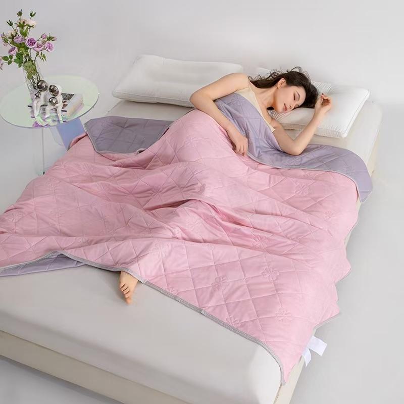 Ice Cream Cooling Blanket, Soft Lightweight Breathable Blanket, Air Conditioning Blanket, Air Conditioner Blanket, Comfortable Blanket for Home Office Travel
