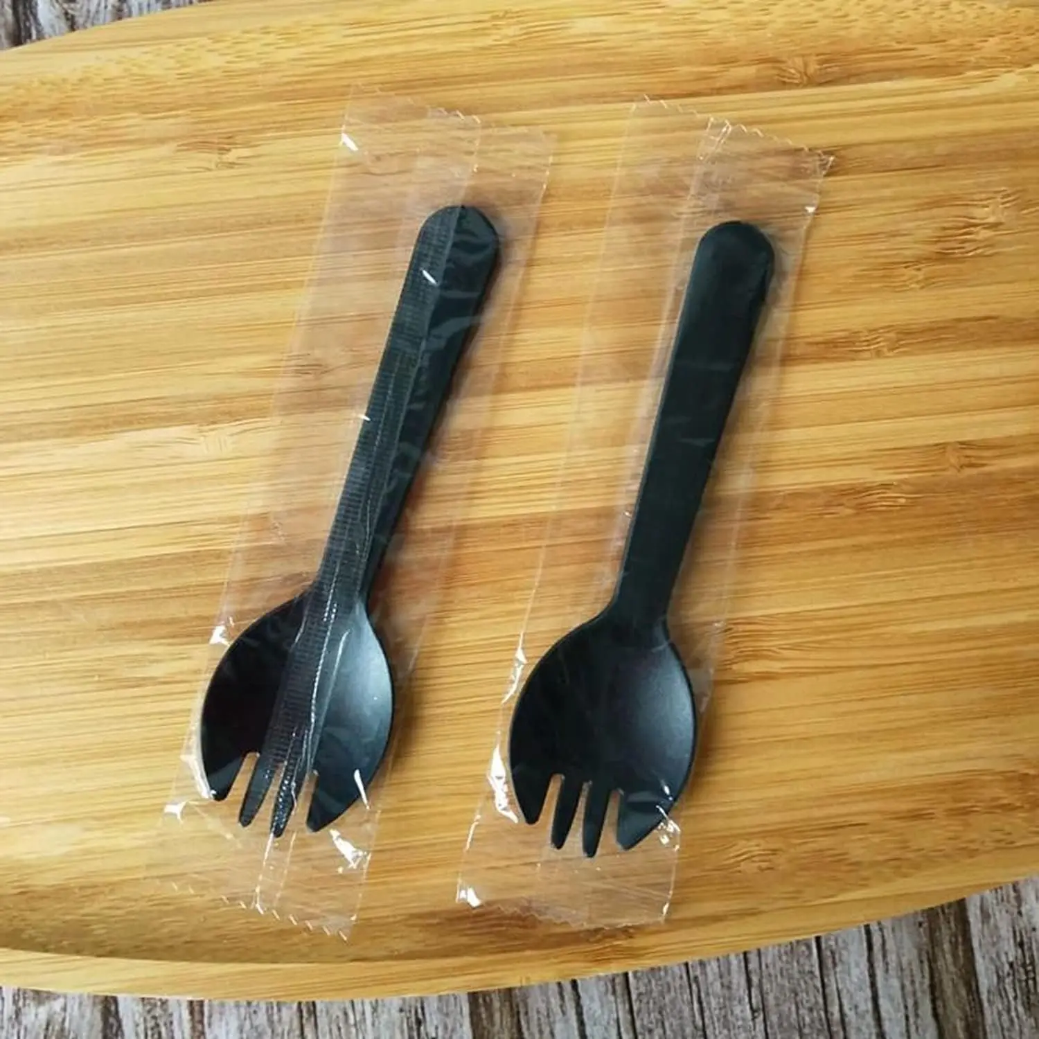 100 count Disposable Sporks, Individually Wrappe  Durable Plastic Spork, 2 in 1 Forks and Spoons  for Lunch, Picnics or Restaurant and Party  (Black)