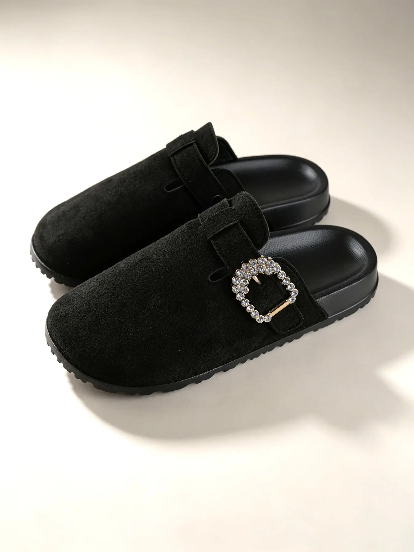 Matte Solid Color Slip-On Slippers, Sparkly Rhinestones Round Buckle, Anti-Slip Thick Sole, Casual Indoor Outdoor Footwear