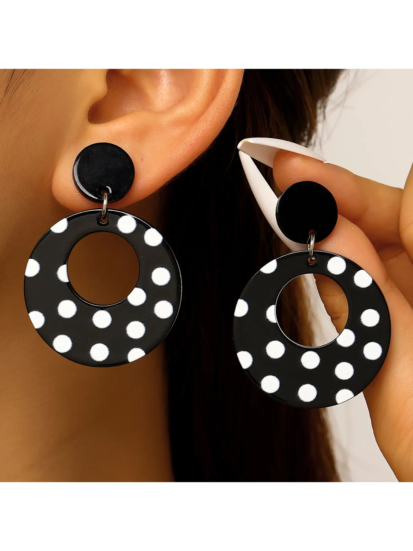 Vintage Hepburn Style Polka Dot Large Hoop Shape Earrings Black White Polka Dot Hollow Drop Earrings Hoops Earrings for Women Fashion Retro Statement Jewelry