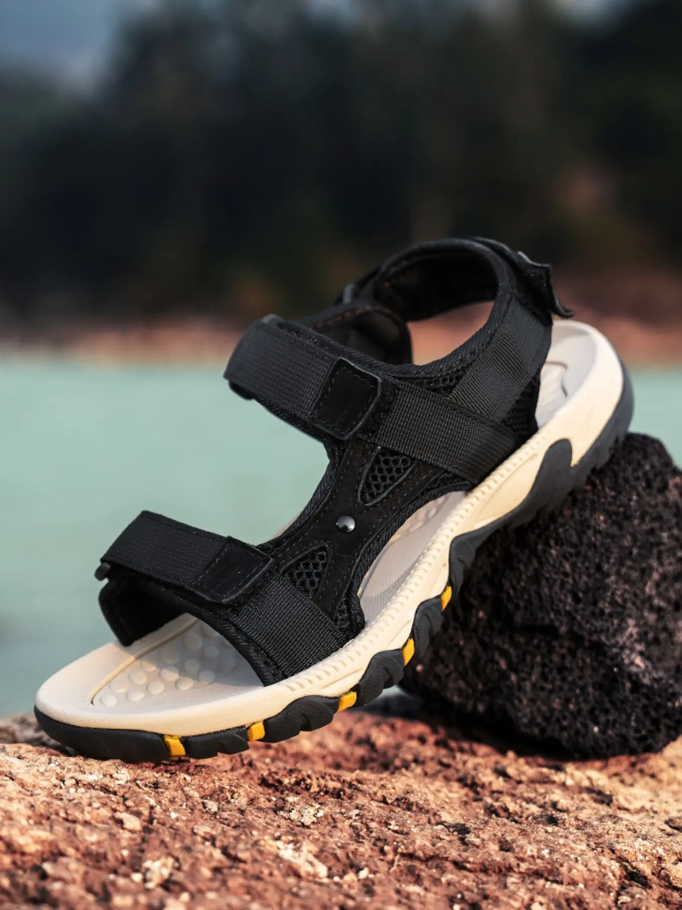 Men's Velcro Sport Sandals, Thick Sole Anti-Slip Durable, Comfortable Breathable Lightweight, Outdoor Versatile Beach Shoes, Stylish Design