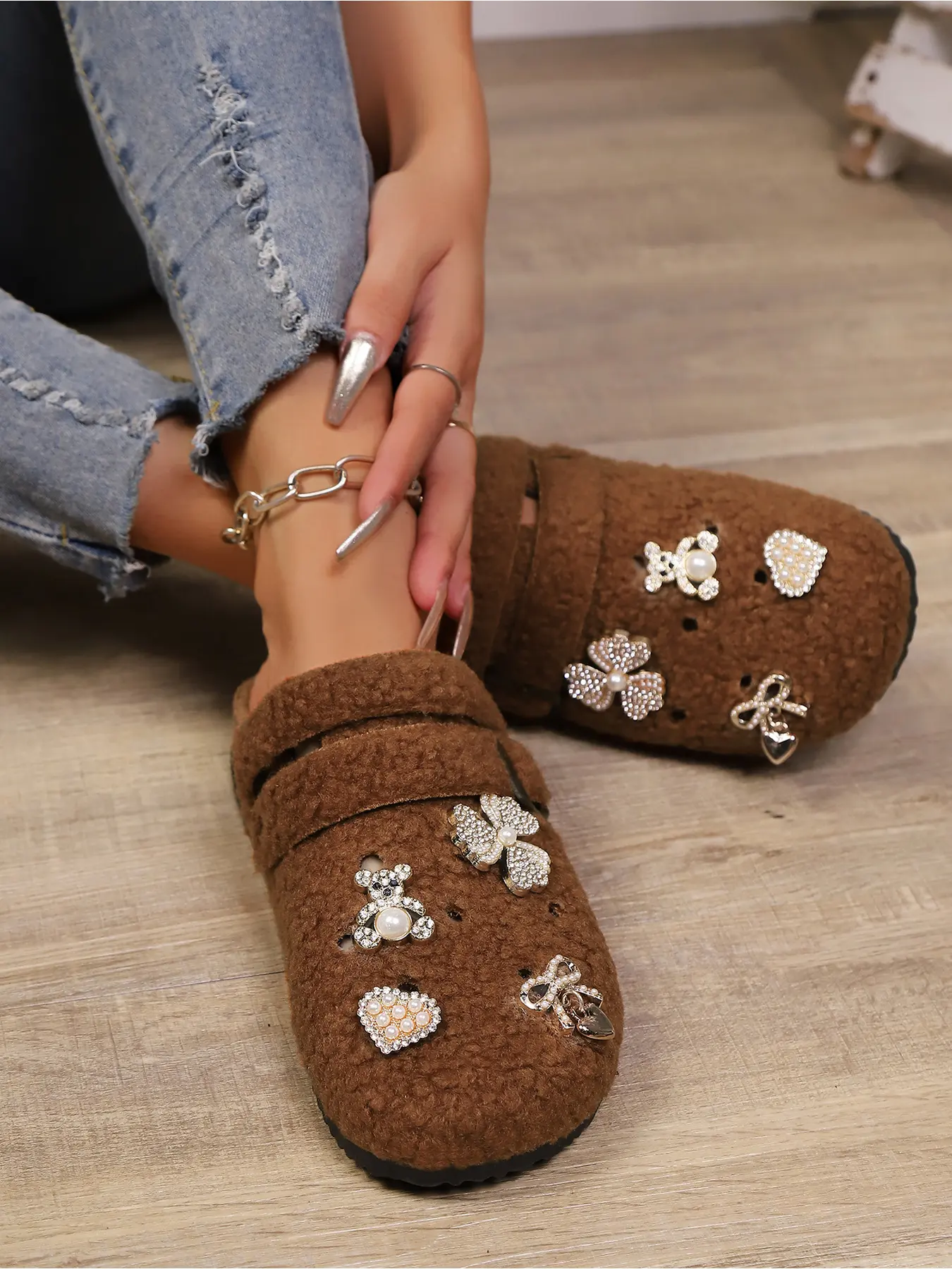 Fluffy Teddy Fleece Slip On Clogs For Women, Bling Rhinestone Pearl Bear & Heart Charms Decor Backless Mules, Indoor Outdoor Cozy Slippers Rubber