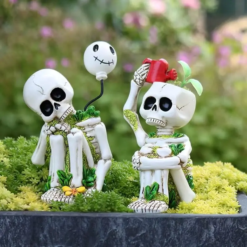Two-piece small skeleton figurines, interesting garden skeleton decorations, resin skeleton figurines for garden decoration or cemetery courtyard lawn home decoration gifts, suitable for outdoor gardens, Halloween, Christmas