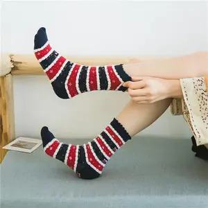 Women's Socks Cartoon Kawaii Sweet Cute Santa Claus Deer Verstaile Socks Thickened High Quality Cotton Socks For Girl