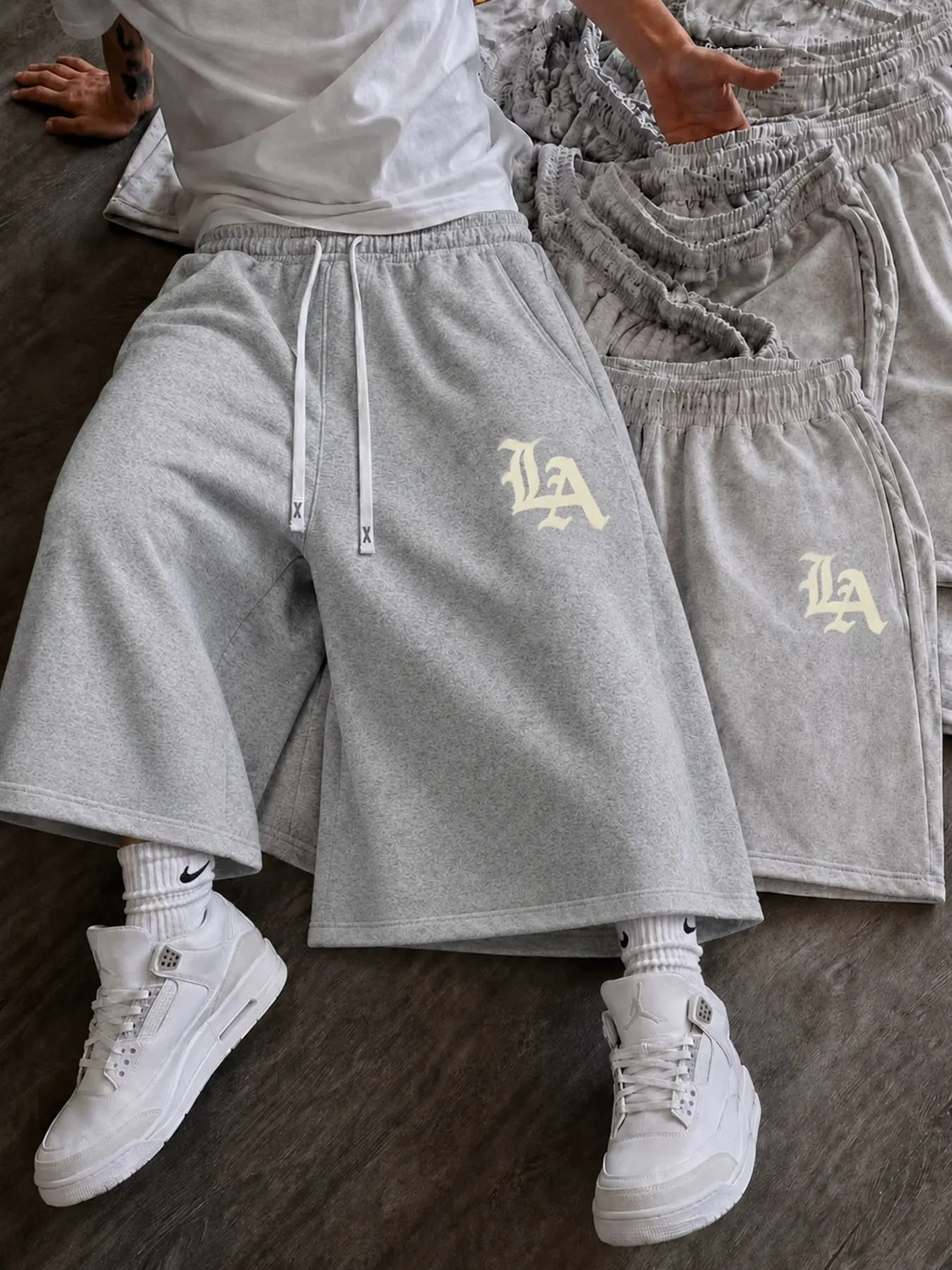 Men's Street Style Capri Pants, Fall City Casual Graphic Print Drawstring Waist, Light Floral Loose Fit Outdoor Sports Pants, Wide Leg Design