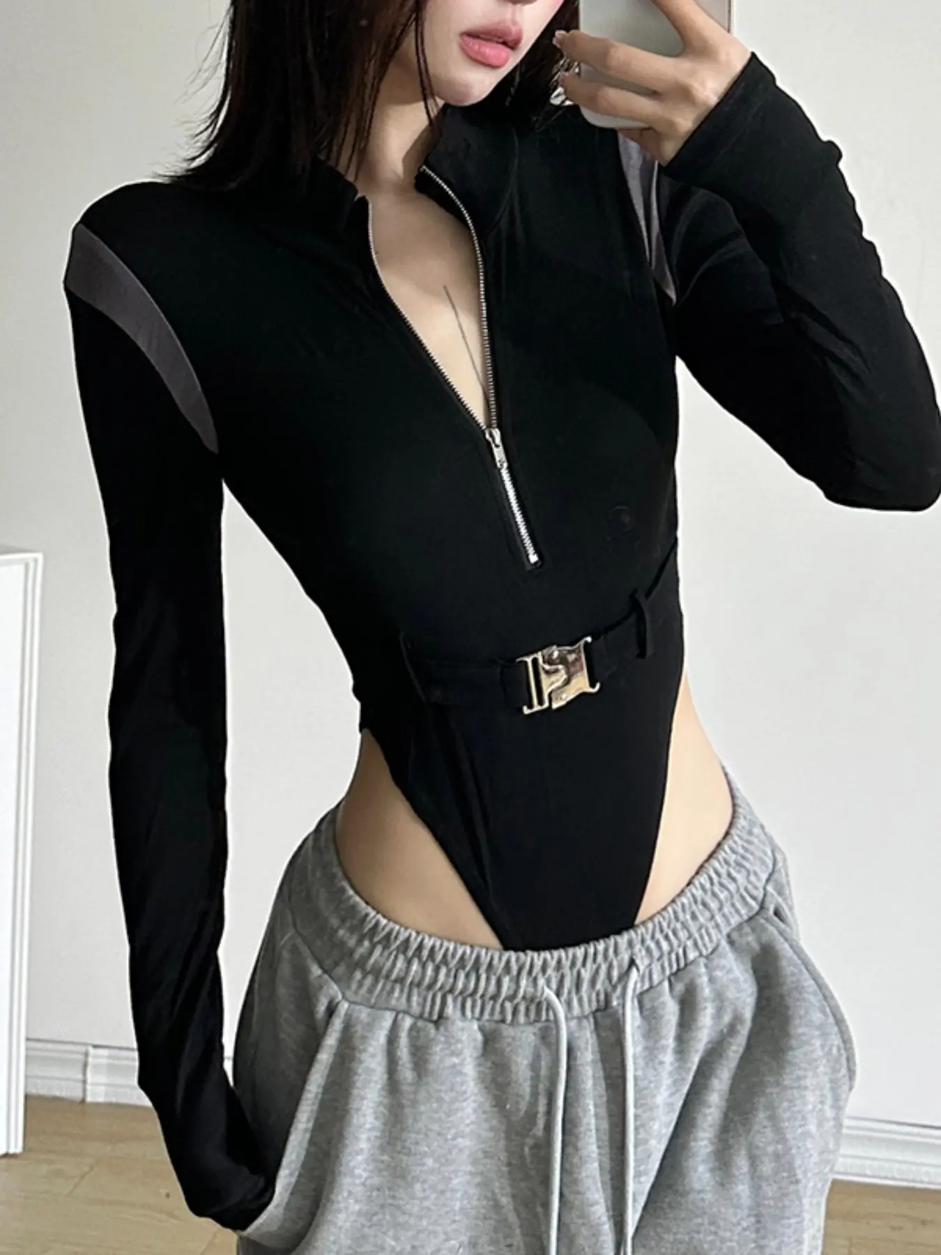 Y2K Techwear Half Zip Long Sleeve Bodysuit, Contrast Strap Side Hollow Out, Metal Buckle Belt, Slim Fit Jumpsuit, All Seasons