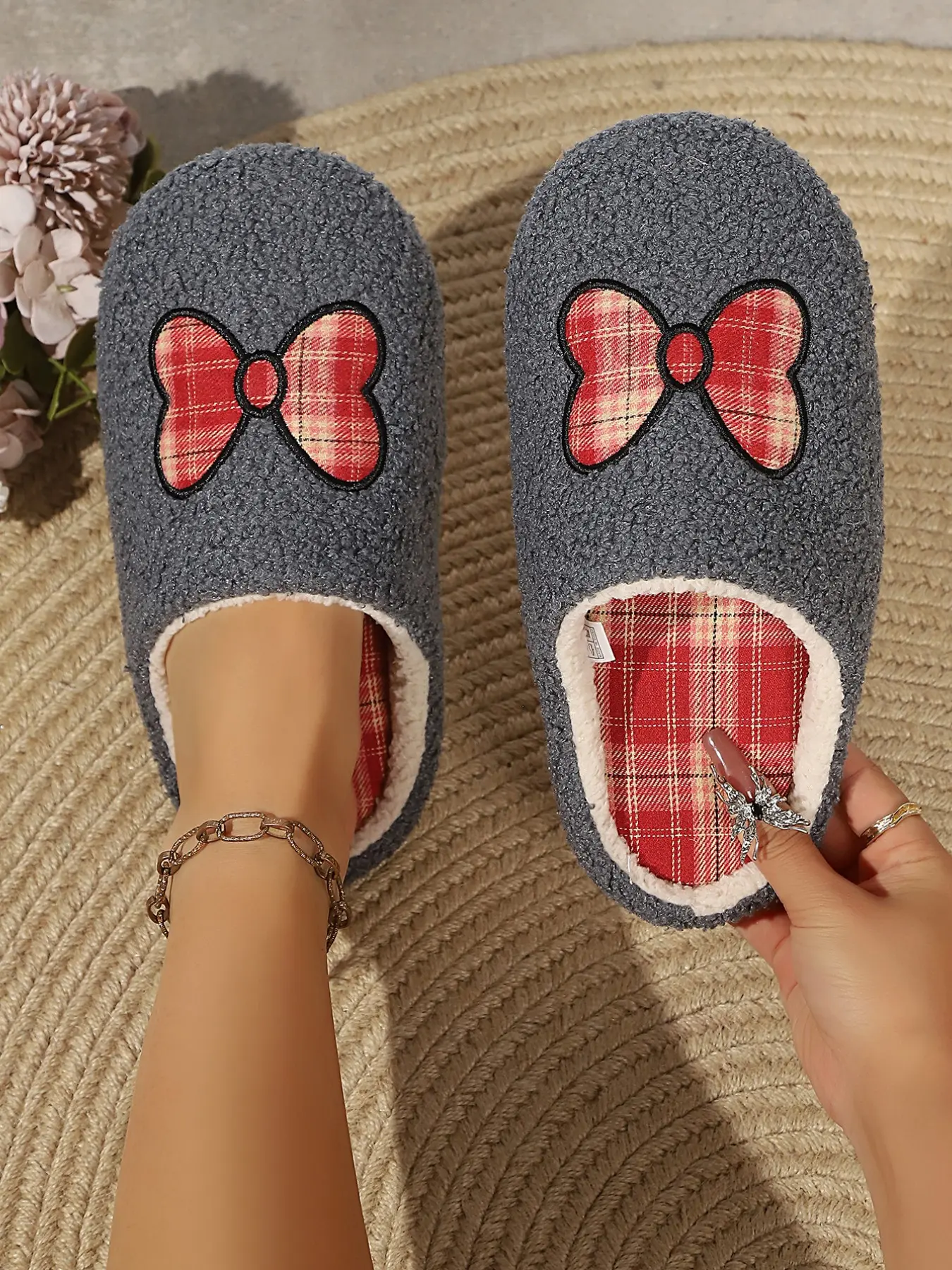 Women's Casual Plaid Running Chihuahua Embroidery Cotton Linen Slip-On Shoes, Soft Non-Slip Indoor Bedroom Slippers, Indoor Home Slippers