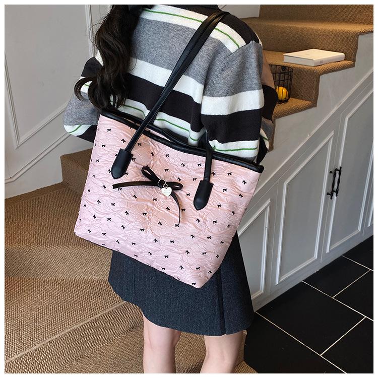 Casual Large Capacity Heart Shaped Butterfly Knot Single Shoulder Bag Trendy Commuter Tote Bag Urban Minimalist Style 2025 Au...