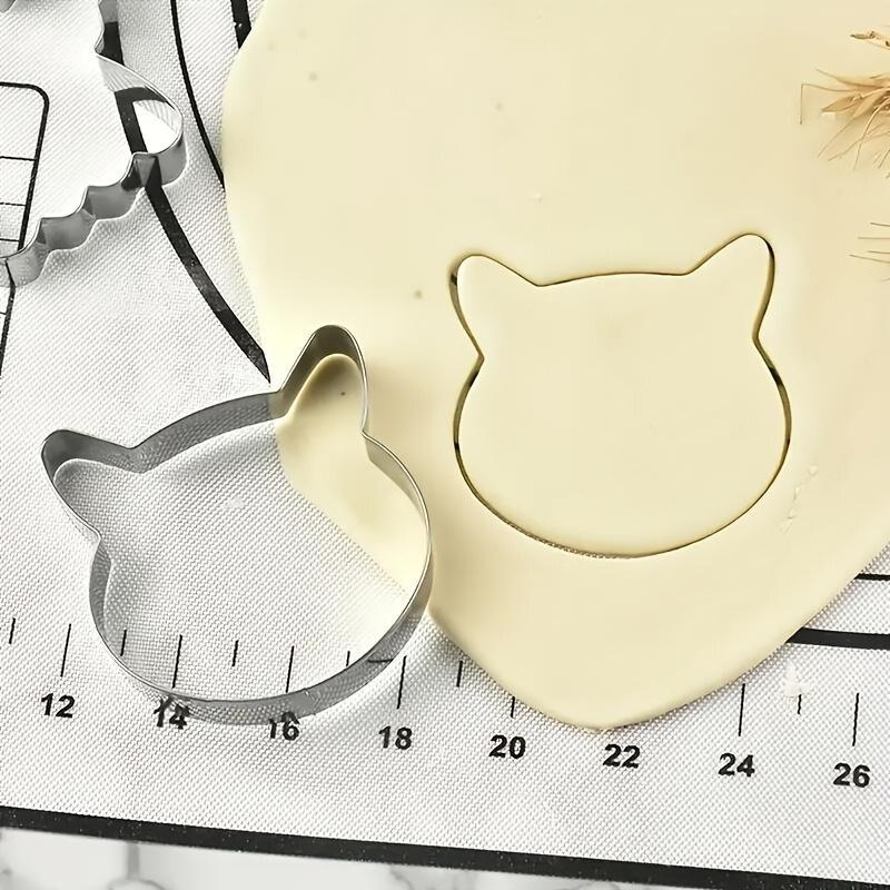 1pc of Stainless Steel Cute Cat Cookie Cutter, Cartoon Creative Baking Mold, Fruit Cutting Mold
