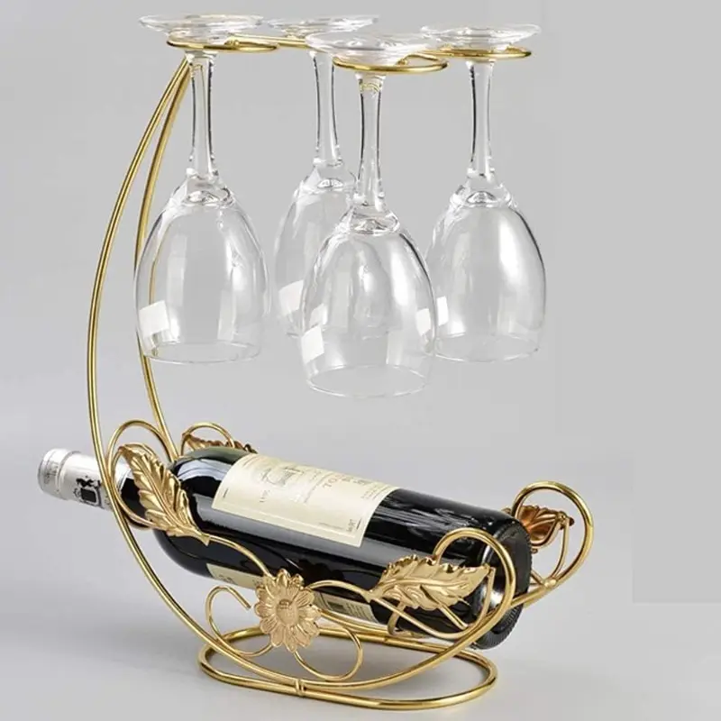 Elegant, wine rack with European pattern, holds 1 bottle of wine and 4 glasses, retro style metal wine bottle and wine glass rack, home, restaurant decoration, party decoration, holiday gifts (excluding wine and wine glasses)