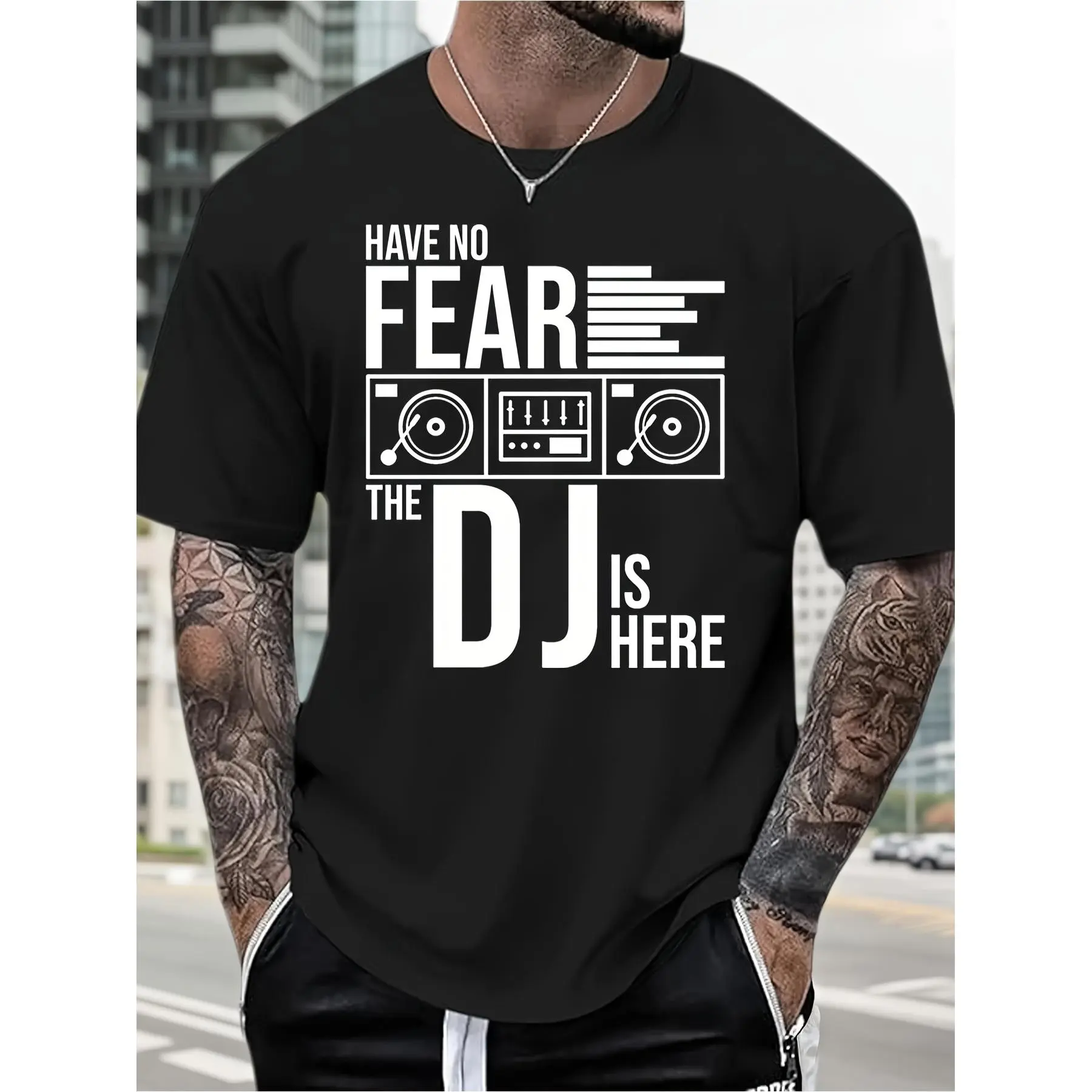 Men's Casual DJ Graphic T-shirt, 100% Cotton Short Sleeve Top with 'No Fear The DJ Is Here' Slogan, Shortsleeve, Tshirt, Knit, Stretch, Print, Menswear
