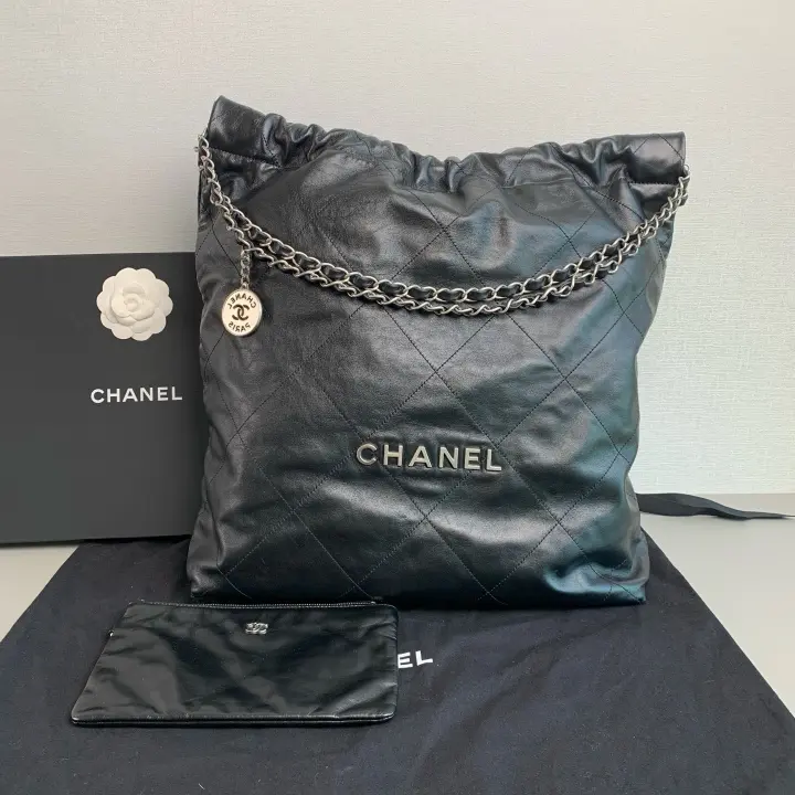 Pre-owned Chanel 22 Large Hobo Bag in Black Quilted Leather