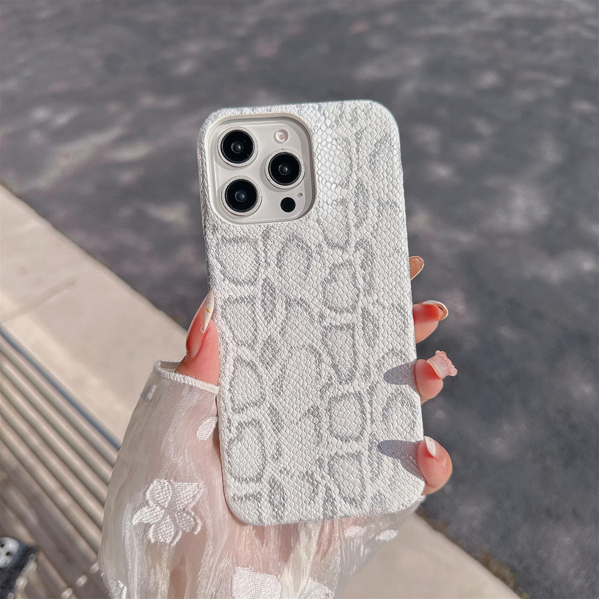 Luxury python skin pattern half-cover case with a high-end feel for iPhone 17 Pro Max/for 16