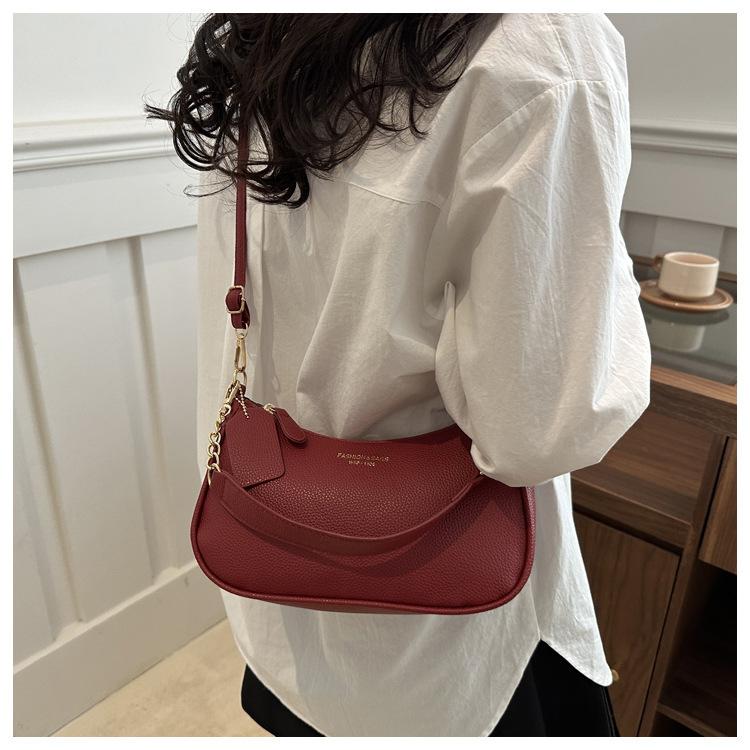 Women's Solid Color Chain Strap Bag, Fashionable Shoulder Bag for Daily Used, Casual Trendy Versatile High-quality Daily Commuting Bag, Girl Fashionable Shopping Bag SpringStatements