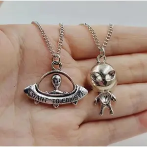 1pc Fashion Alien Pendant Necklace,Space People Necklaces, UFO Necklace Exaggerated Cool Jewelry