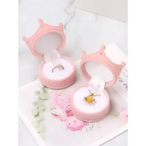 1 cute crown ring box and padded gift box for Christmas, Thanksgiving, New Year, and Valentine's Day gifts