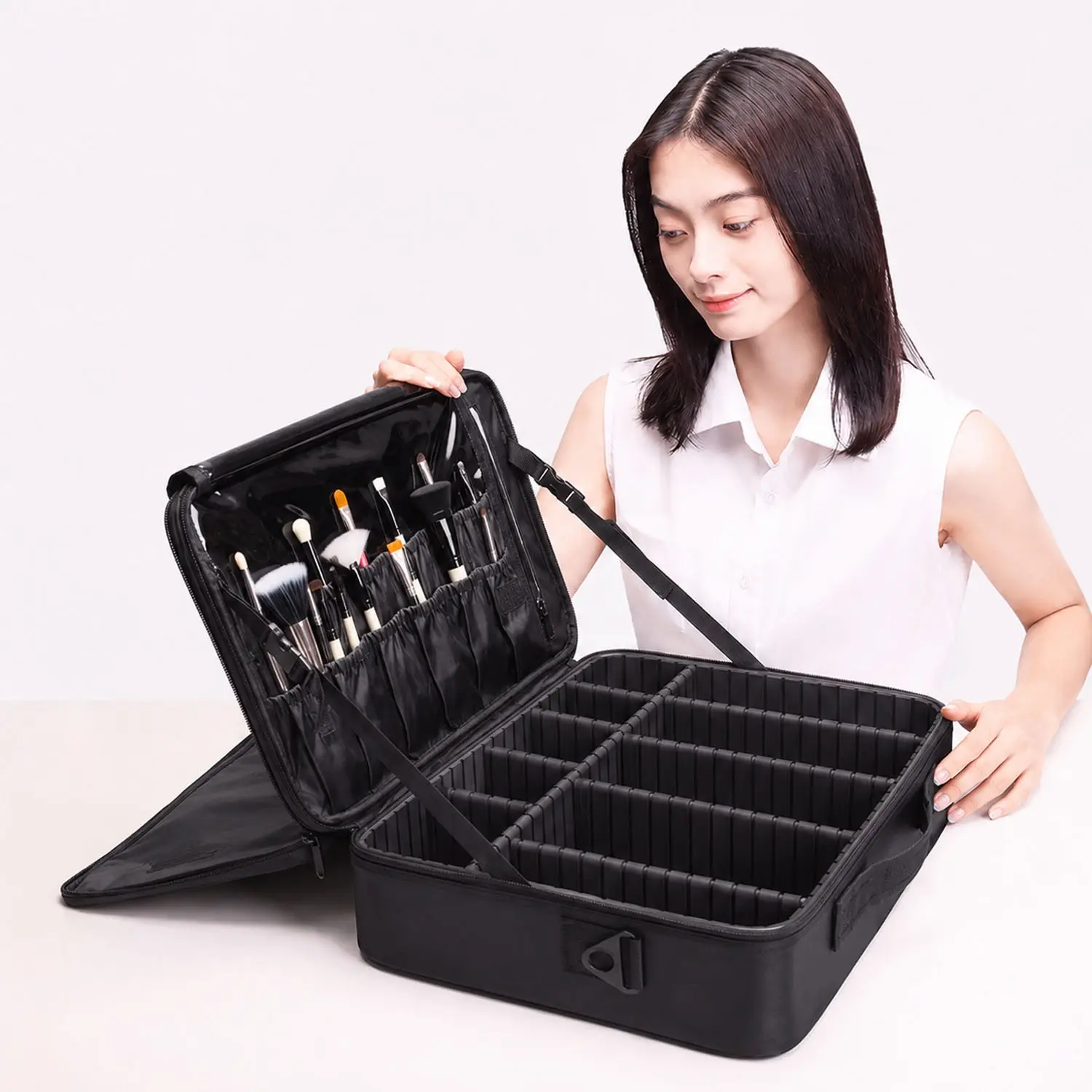 Travel Makeup Train Case Makeup Cosmetic Case Organizer Portable Artist Storage Bag Cosmetic Bags with Adjustable Dividers for Cosmetics Makeup Brushes Toiletry Jewelry Digital Accessories Black