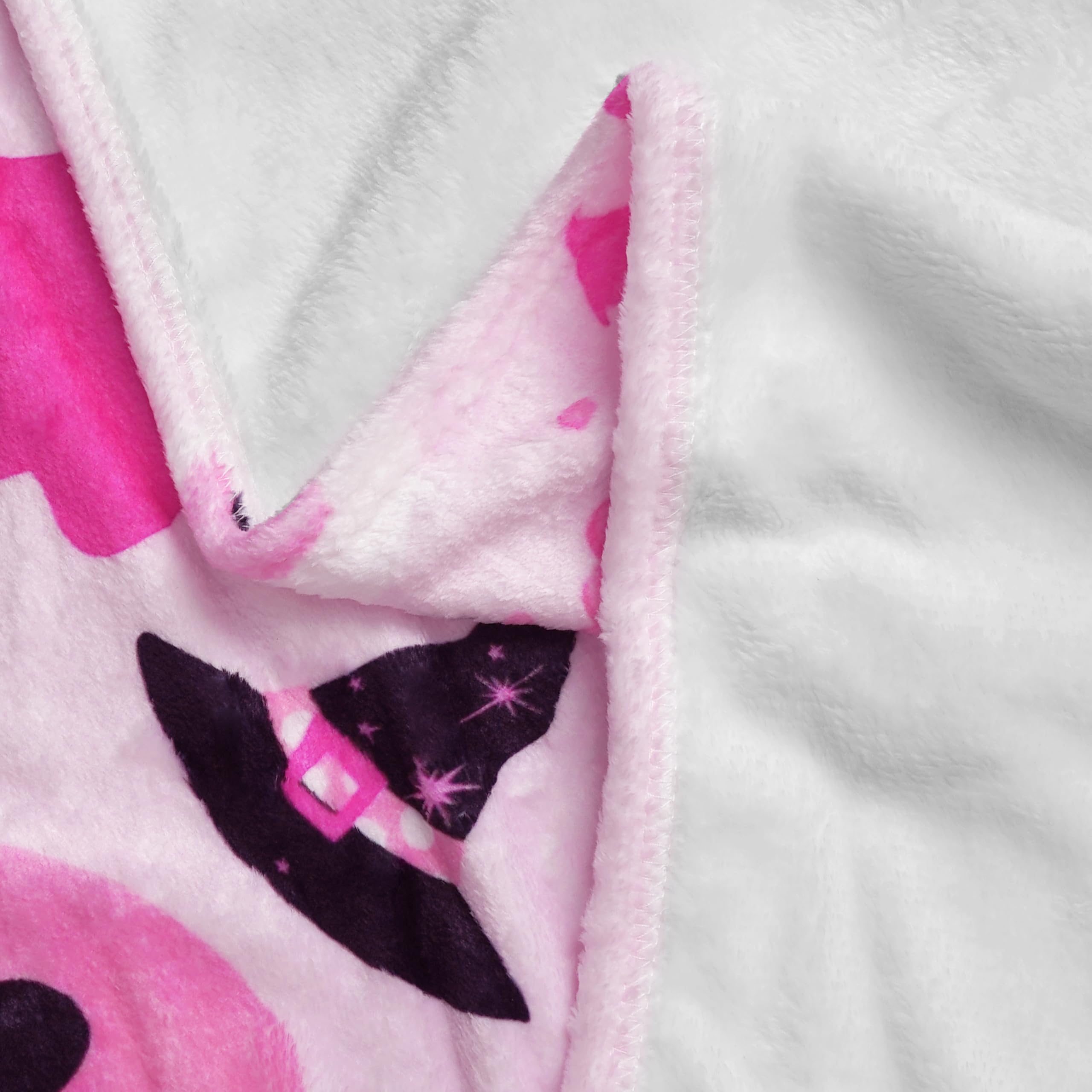 Pink Pumpkin Skull Bat Themed Halloween Blanket Fall Super Soft Cozy Plush for Couch Chair Bed  Halloween Gifts