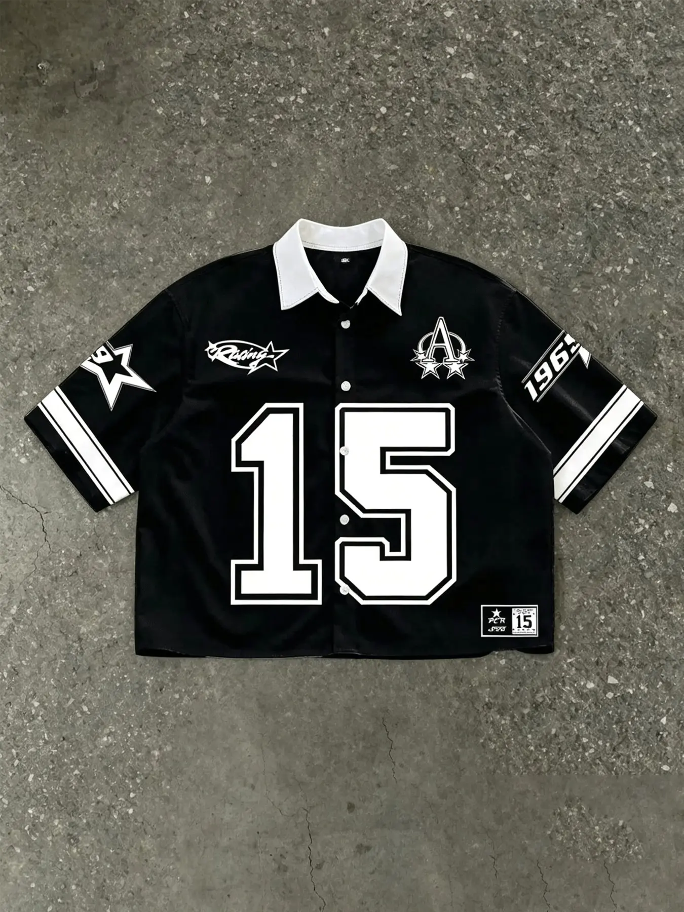 Men's Black White Contrast Collar Cropped Baseball Short Sleeve Shirt, Big Number 15 Star Slogan Graphic Print Vintage Varsity Y2K Hip Hop Streetwear Loose Boxy Button Down Top for Men