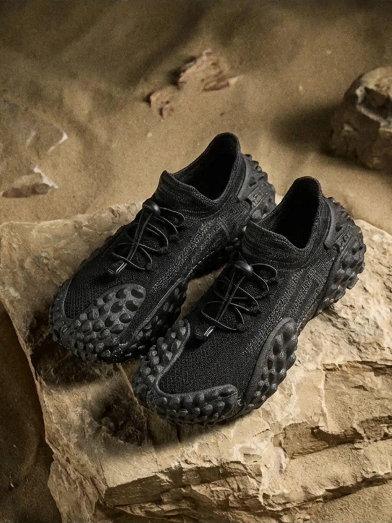 Men's Techwear Knit Breathable Sneakers, Durian-Style Thick Non-Slip Sole, Casual Knitted Running Shoes for Daily Wear