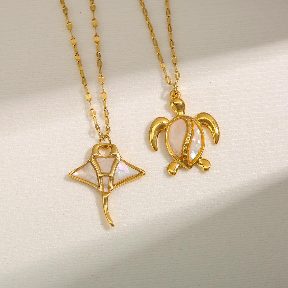 New cross-border jewelry: starfish stainless steel pendant necklace accessories, light luxury niche women's summer fashion jewelry