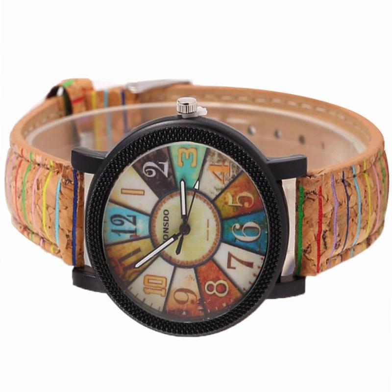 Casual Vintage Leather Women Quartz Wrist Watch Gift Clock