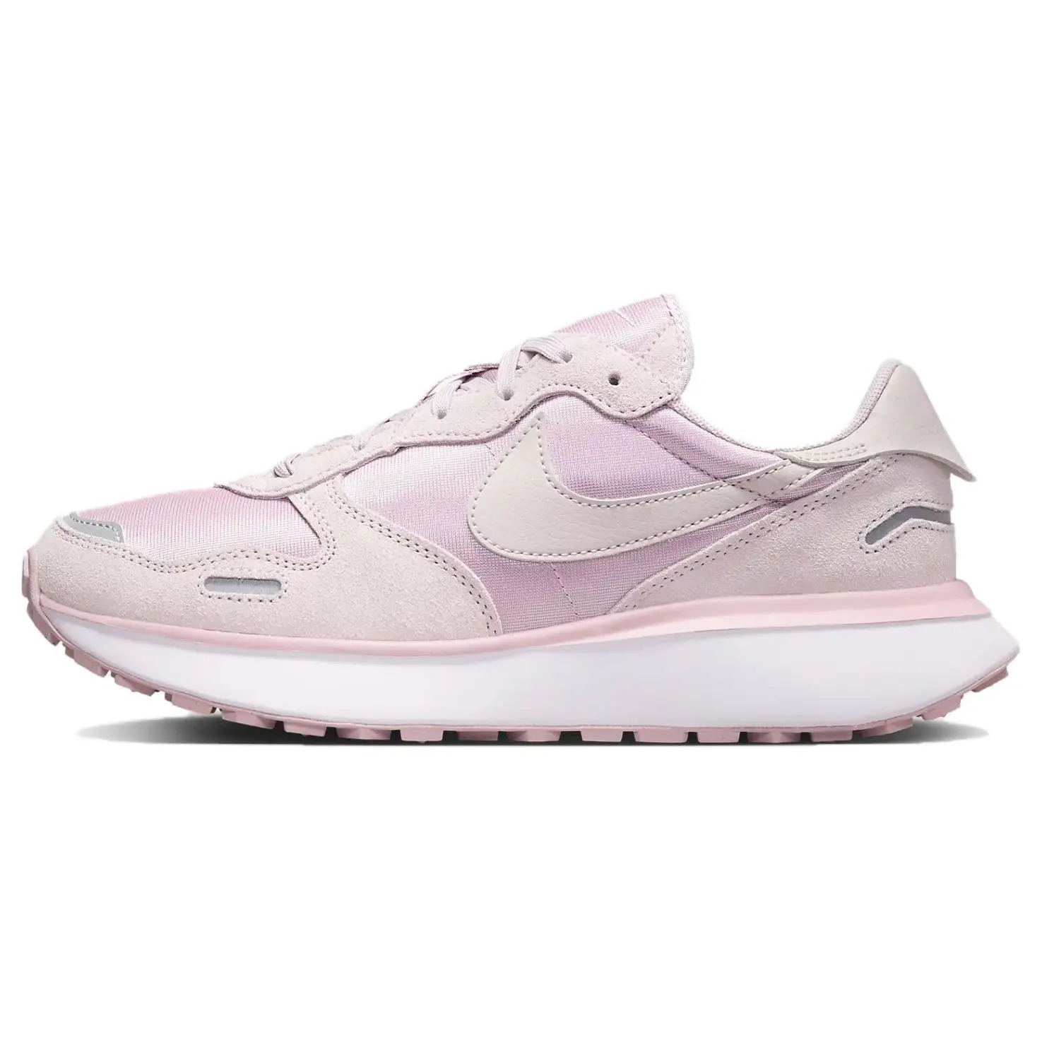 Nike Phoenix Waffle Women’s Low-Top Casual Sneakers – Stylish and Comfortable Verifiable, with credentials and supporting global authentication