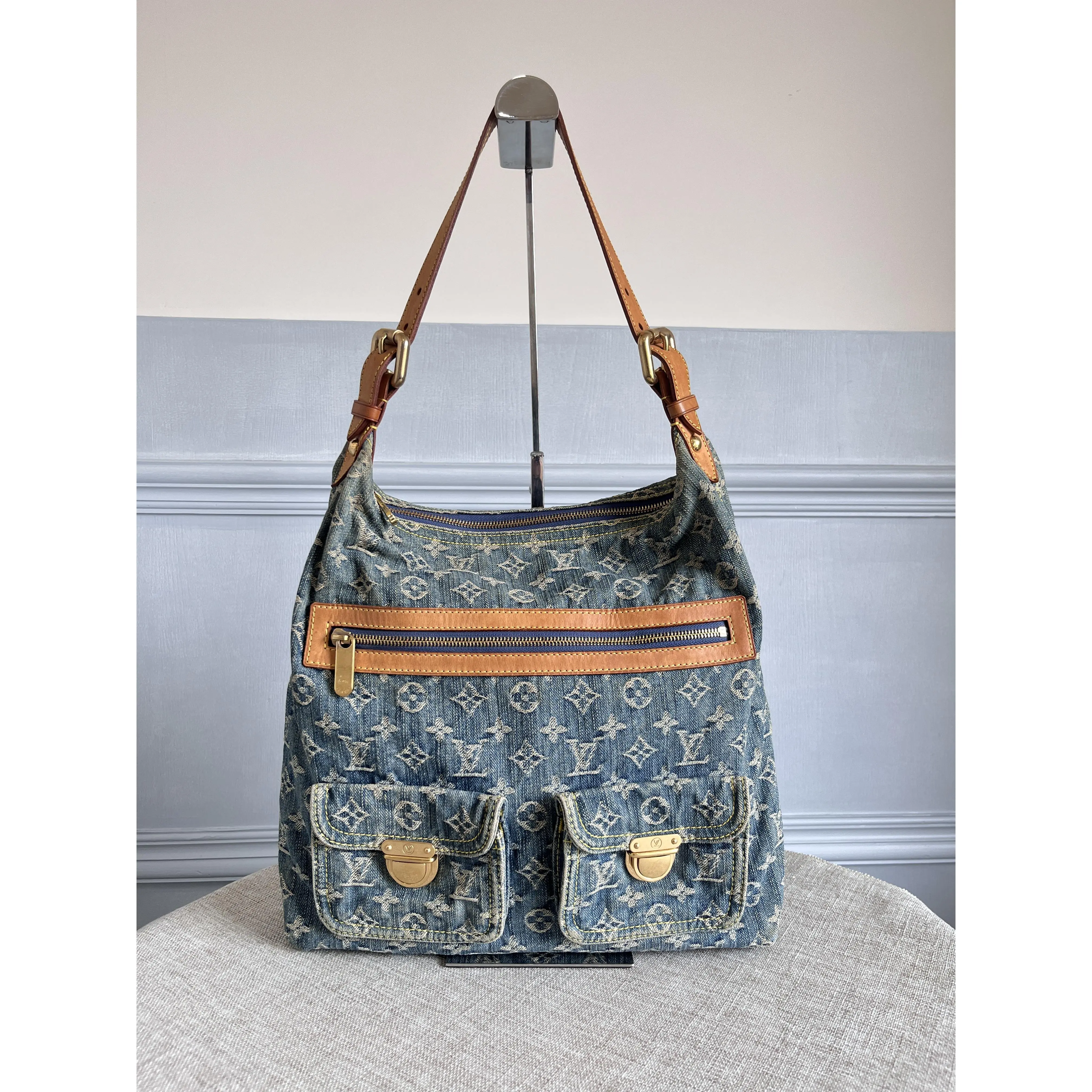 Pre-owned Louis Vuitton LV Baggy GM Blue Denim Monogram Shoulder Tote Bag Vintage Cowhide Leather Trim Y2K Multi Pocket Hobo Handbag