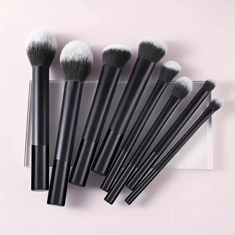 8-Piece Portable Makeup Brush Set, Includes Foundation, Blush, Concealer, Eyeshadow & Highlight Brushes, Ideal for Light Skin Tone