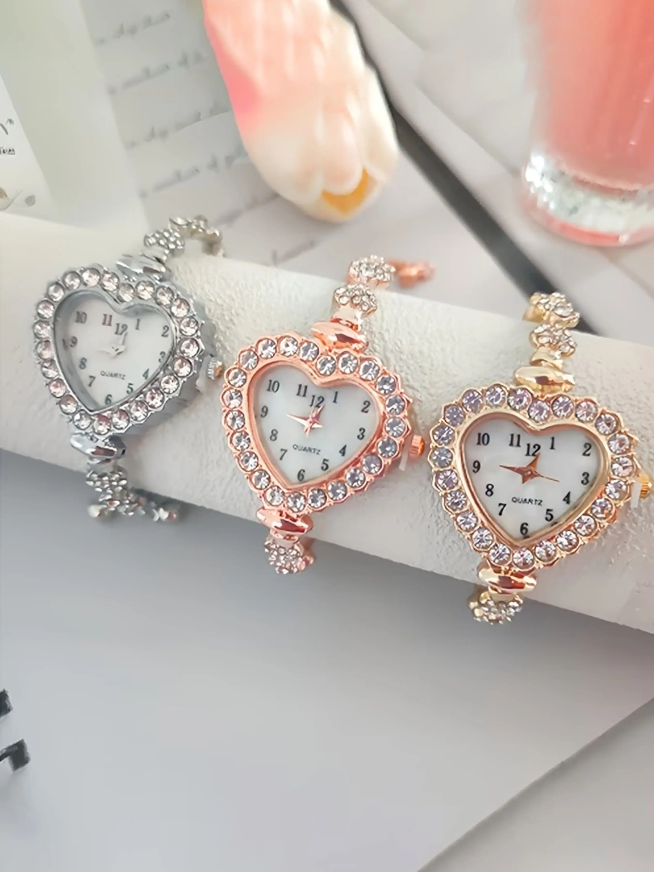 Fashionable Casual Elegant Luxurious Romantic Artificial Diamond Heart Quartz Wrist Watch, Solid Blue Dial, Alloy Case, Analog Round Face, Analogue Quartz Watch
