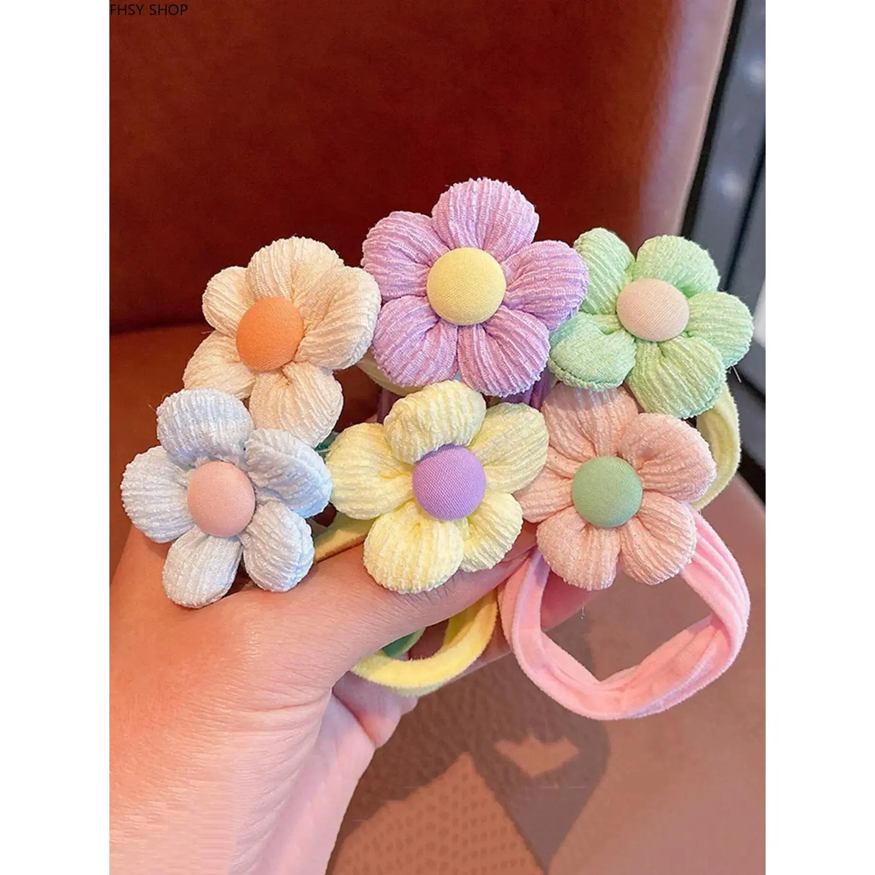 Female 6-Pack Graphic Hair Ties, Soft Fabric Casual Stretch Elastic Scrunchies, Fashionable Daily Everyday Hair Accessories for Ponytails & Messy Buns