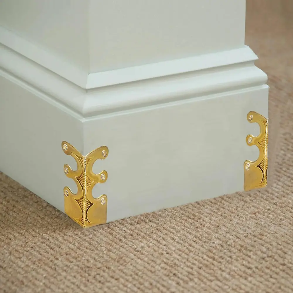 4pcs Skirting Board Corner Protector, Solid Brass Base Plate, Retro Metal Corner Protector, Table Corner Cover, Safety Bracket with Screws