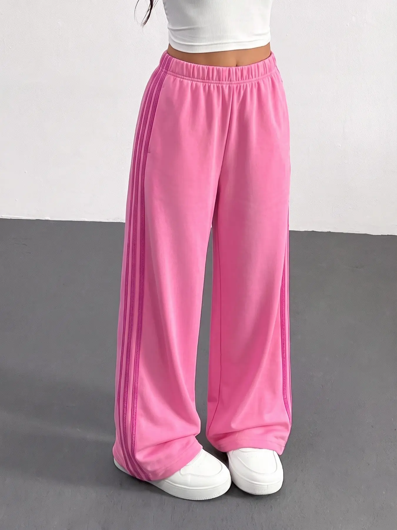 Women Side Striped Elastic Waist Wide Leg Sweatpants, Solid Pink Loose Fit Trousers, Soft Lightweight Casual Fabric, Relaxed Straight Silhouette, Trendy Retro Y2K Streetwear For Women, Chic Bottoms For Daily Going‑Out Lounge Vacation Stylish Look