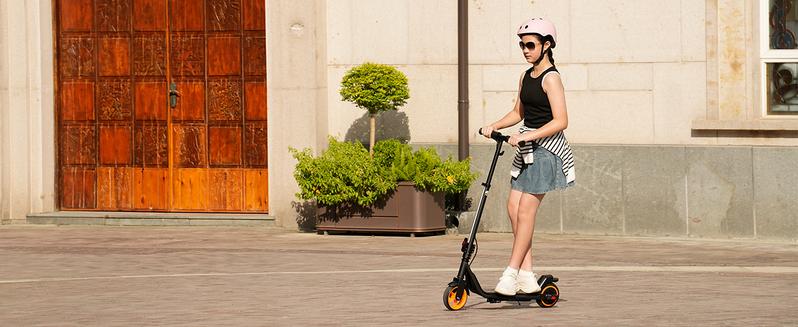 [Black Friday]I-k3 Max & I-k3 Pro Electric Scooter For Kids 200W/150W Motor 3-Level Height Adjustment, Dual Brakes, Colorful Lights, Smart Display & Ideal Gift for Kids Ages 6-14