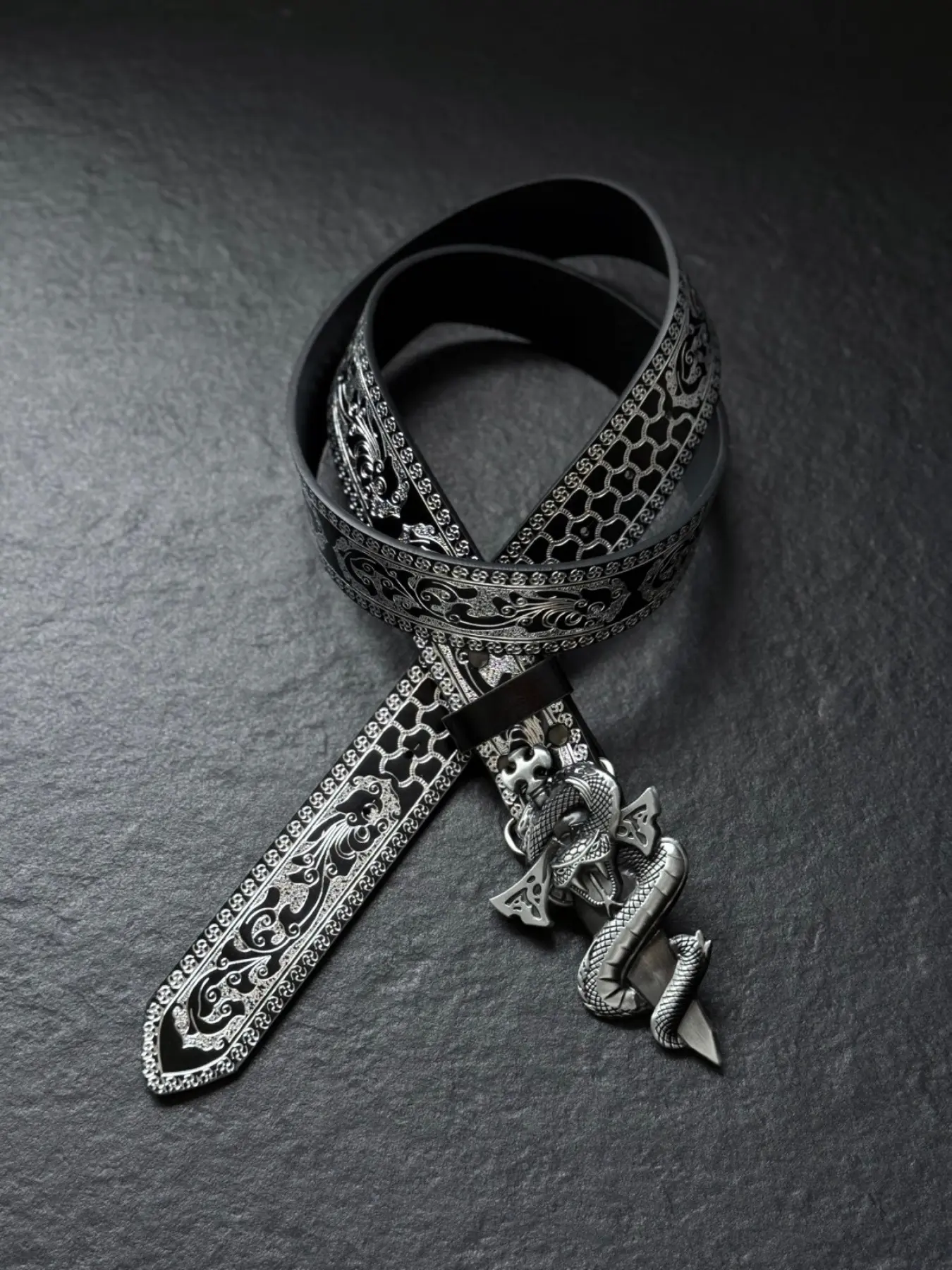 Unisex punk embossed metal belt, heavy metal rock subculture, fashionable decoration, jeans, retro trend, Belt For Jeans