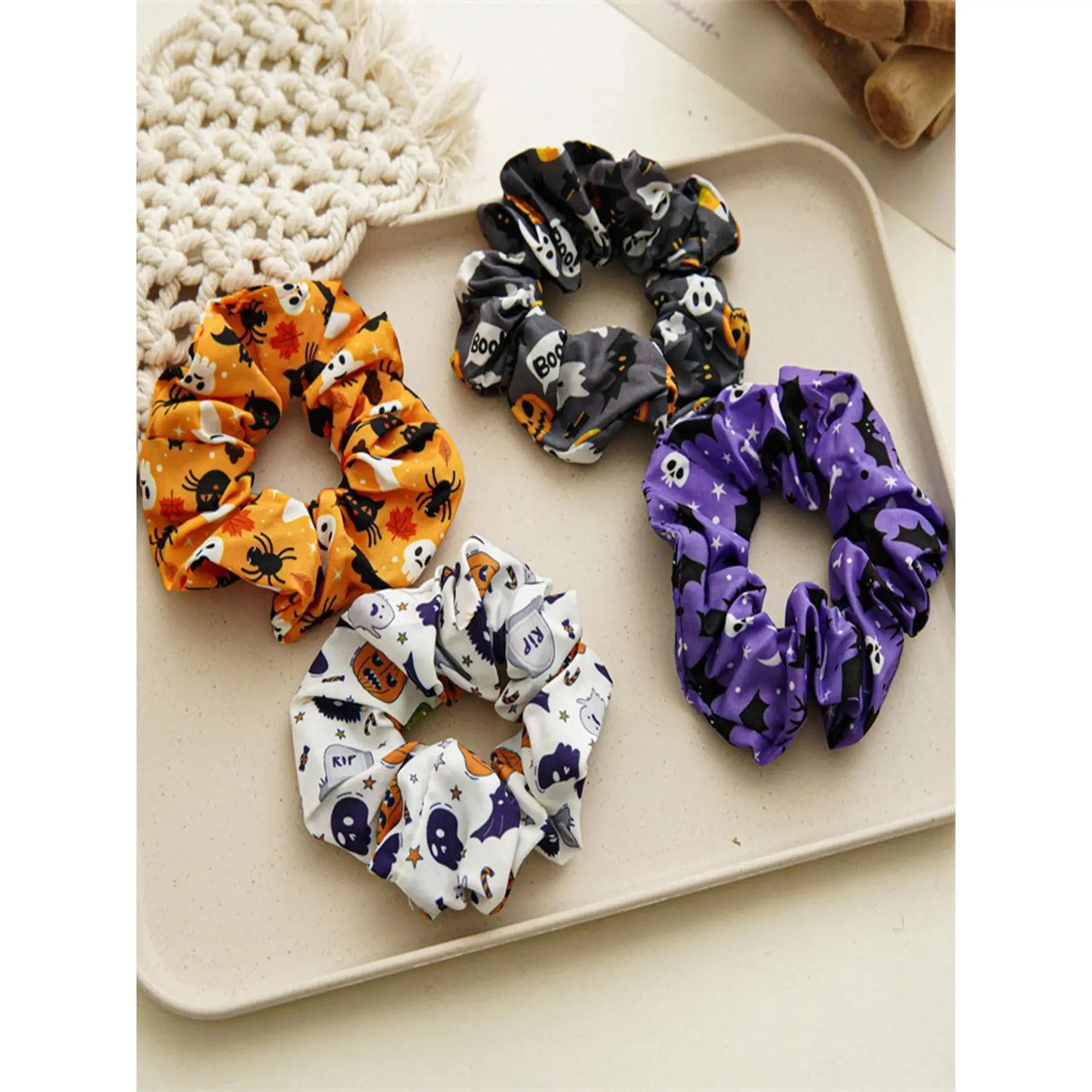 4pcs Women's Cute Halloween Themed Elastic Band Hair Scrunchies, 4 Counts/set Cute Hair Ties for Women & Girls, Colorful Trendy Novelty Goth Hair Accessories for Party Hairstyle Decor