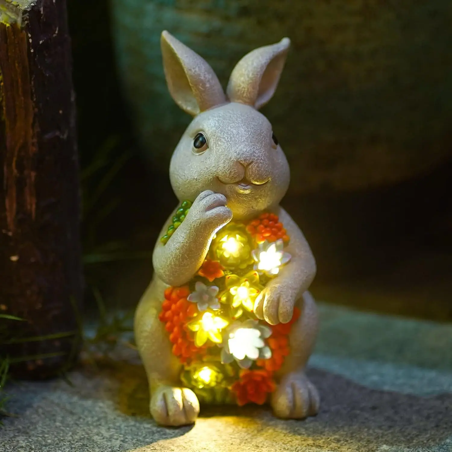 Solar Garden Outdoor Statues Bunny with Succulent and 7 LED Lights – Lawn Decor for Patio, Balcony, Yard Ornament for Mom Grandma Women