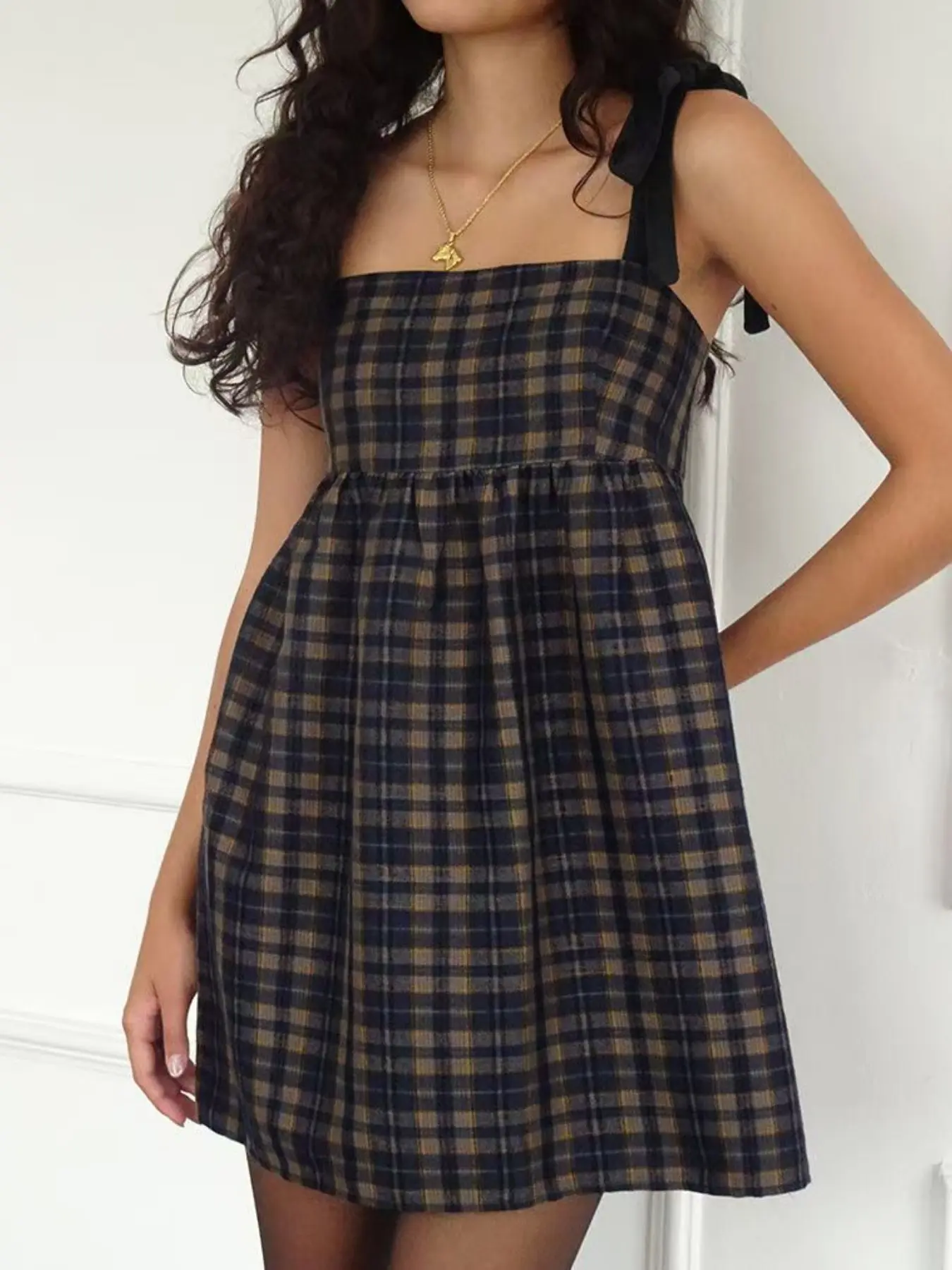 Women's Vintage Preppy Plaid Cami Dress, Black Bow Strap Cinched Waist A-Line Mini Dress, All-Season Wear, Casual Wear, American Spicy Girl Style Slimming Plaid Dress, Babydoll Dress for Daily & Date Wear, Back to School Dress
