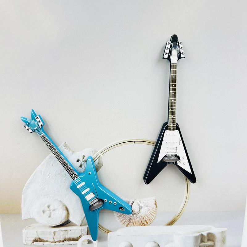 Guitar Shaped Fridge Magnet, 4 Counts/set Cute Guitar Design Fridge Magnet, Home Decor for Kitchen Office, Kitchen Utensils