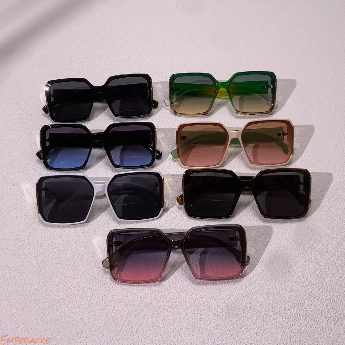 Square Shape Oversized Sunglasses for Women - Large Frames, Gradient Lenses, UV400 Protection, Lightweight, Comfortable Fit Retro Eyewear for Driving, Beach Vacation Sports & Outdoor Activities