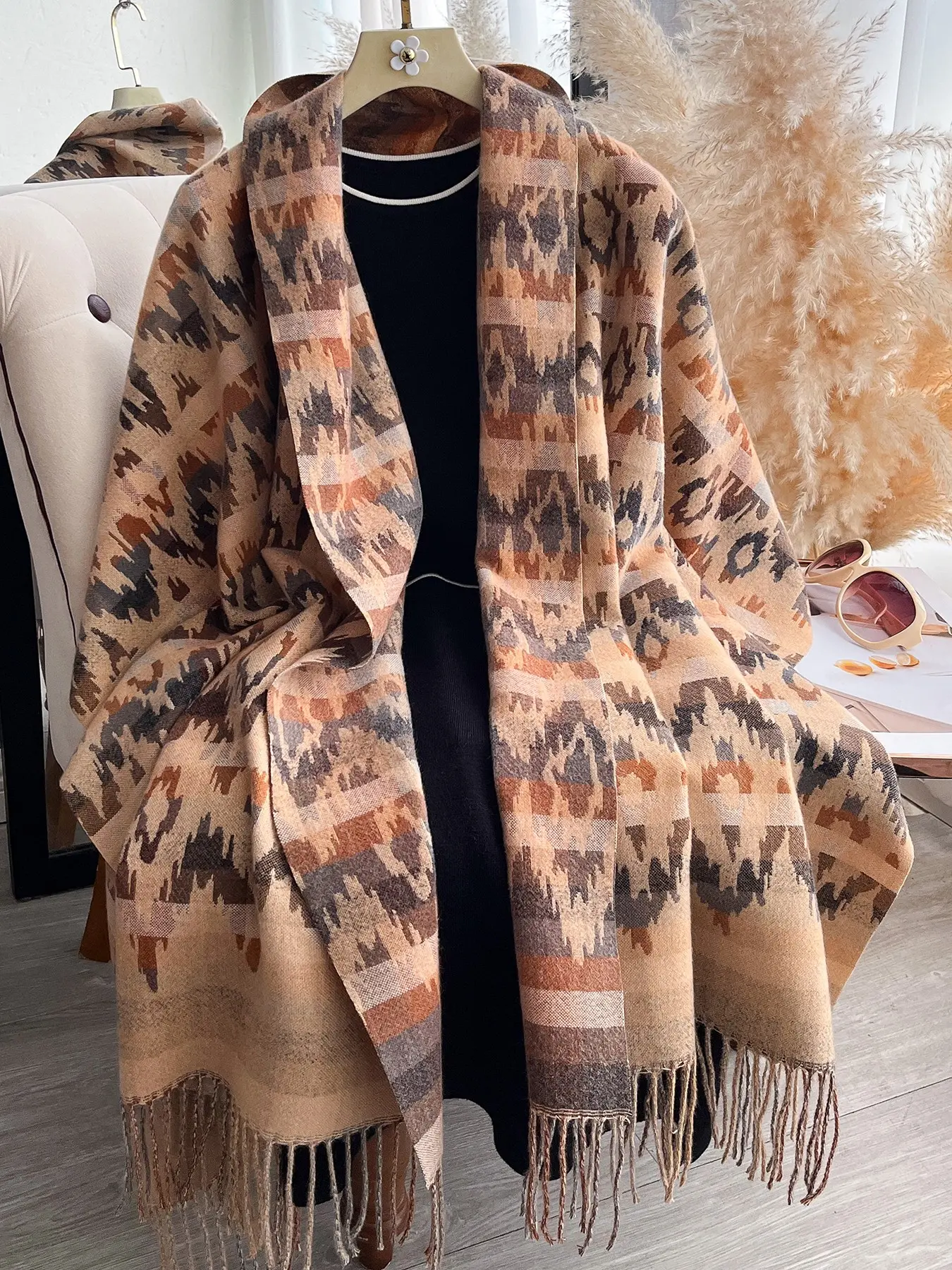 Elegant Embroidered Women's Scarf, Thick Woven Double-Sided Shawl, Perfect for Fall Winter Daily Wear, Fashionable and Warm, Ideal Gift