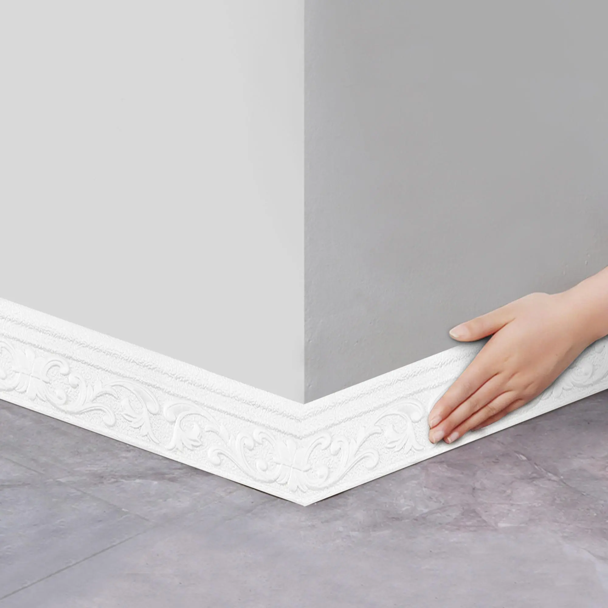1 Roll Self-Adhesive PE Wall Skirting Border Sticker, Background Wall Edge Sealing Strip, 3D Anti-Collision Wall Decal for Bedroom and Living Room, Modern Carved Design Peel-and-Stick Home Interior Decorative Wallpaper, Interior Moulding Trim